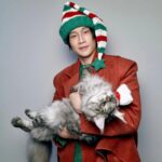 Wichapas Sumettikul Instagram – Merry Christmas 🎄

#christmas 
#cat