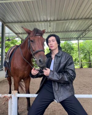 Wichapas Sumettikul Instagram - Me and ma horse 

On SPOTLiGHT Magazine