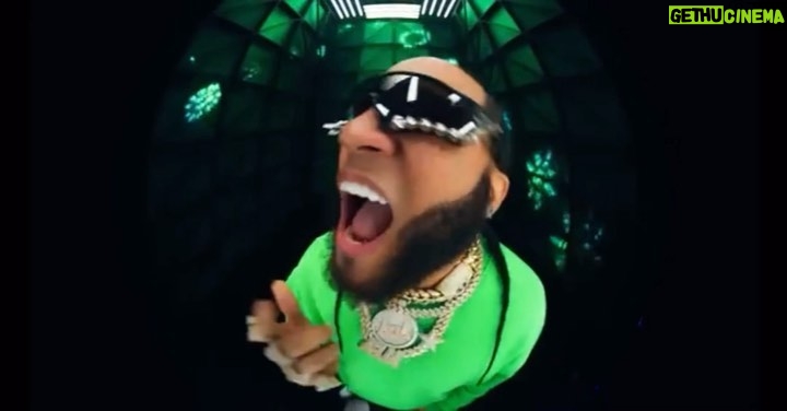 Will.i.am Instagram - @elalfaeljefe is next level…#rompela