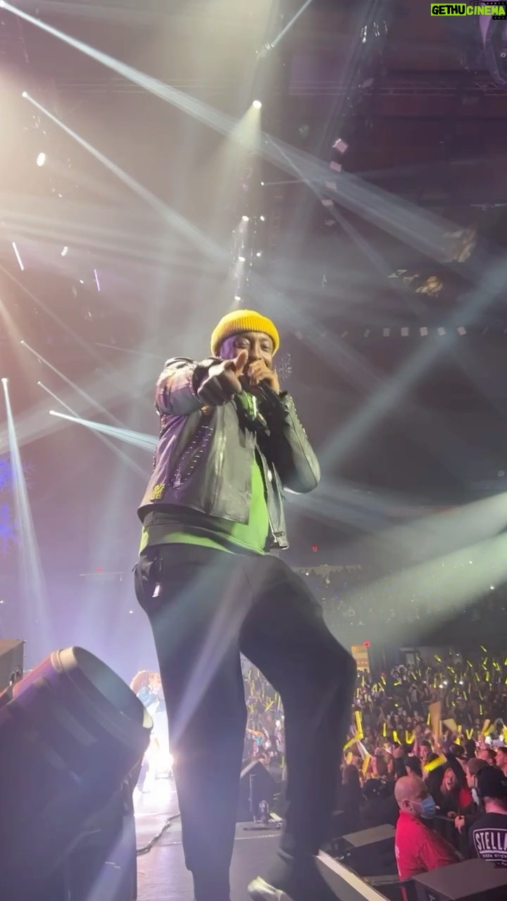 Will.i.am Instagram - I been listening to the @blackeyedpeas from the beginning….epic shit! @iamwill Allstate Arena