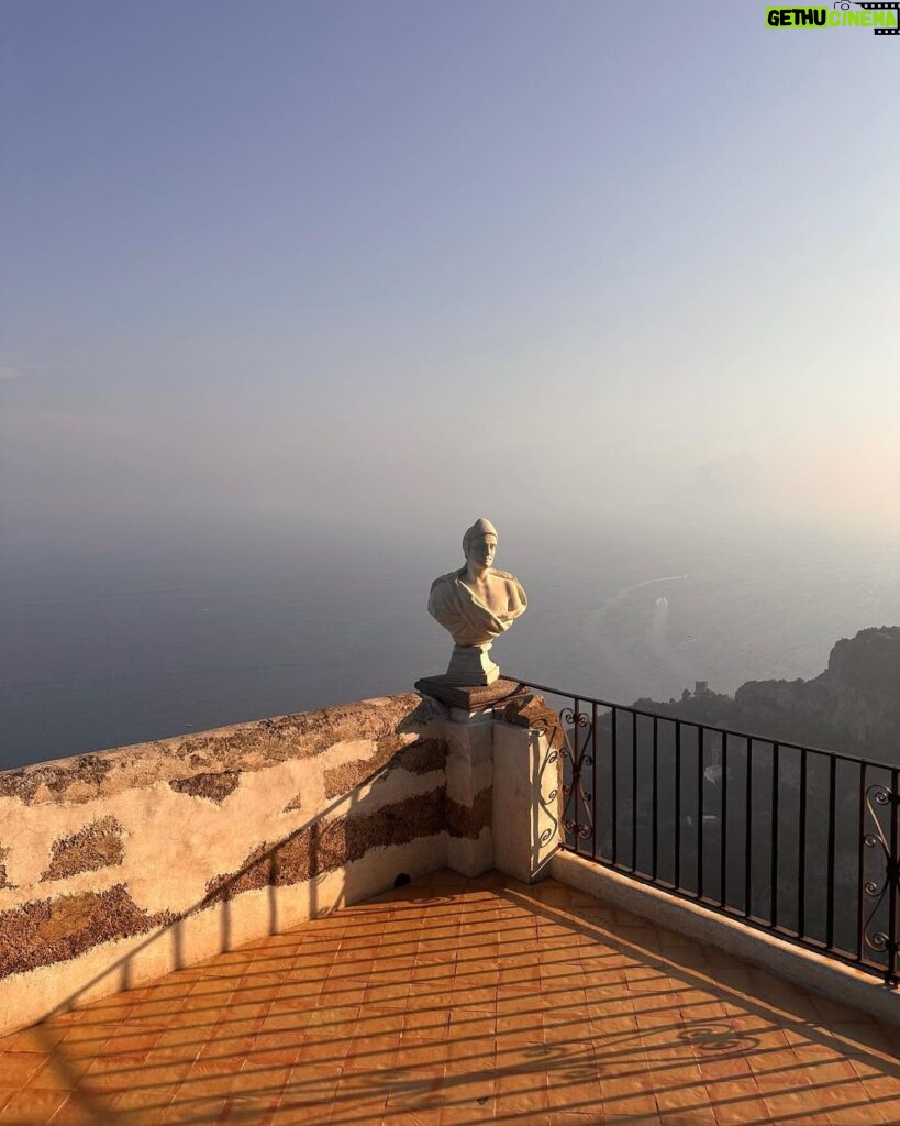William Franklyn-Miller Instagram - My Italian remains obsolete 💥💥💫 Amalfi Coast