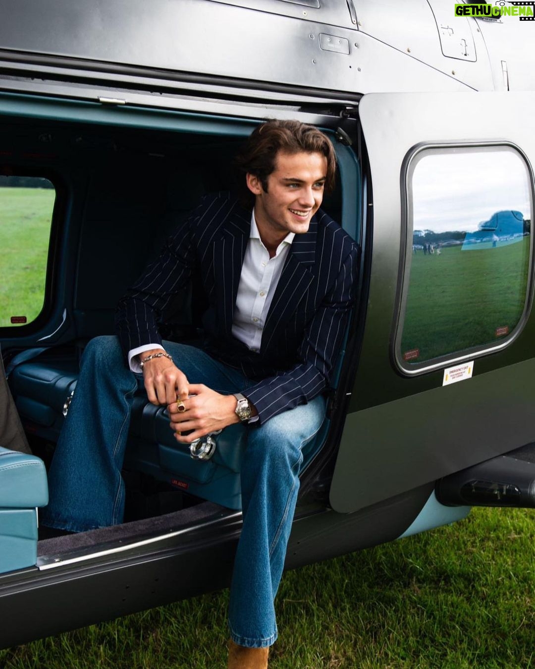 William Franklyn-Miller Instagram - Arriving @thegentsjournal lunch at Blenheim Palace, dressed by @amiparis. Thanks for a fantastic afternoon!