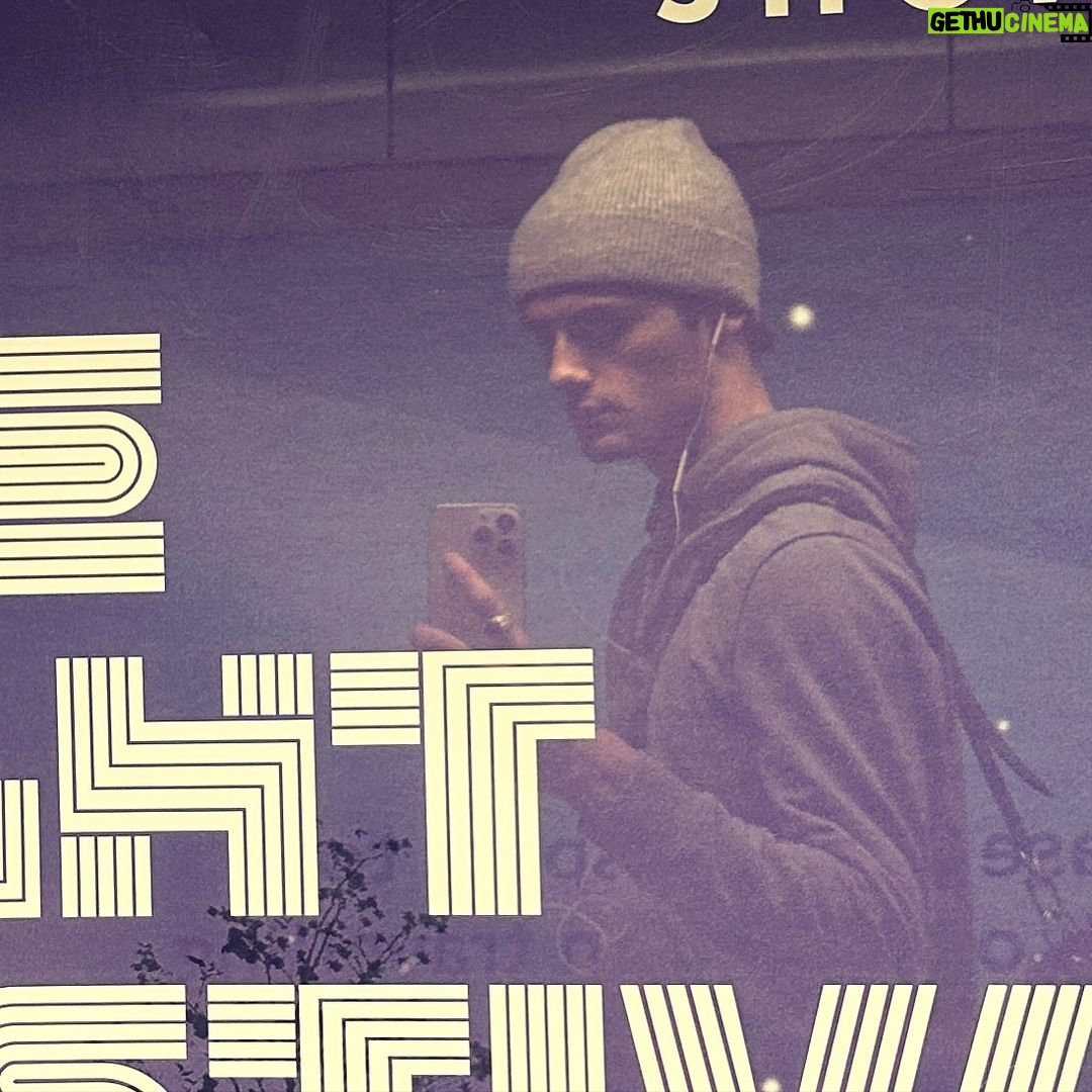 William Franklyn-Miller Instagram - thy knife chip