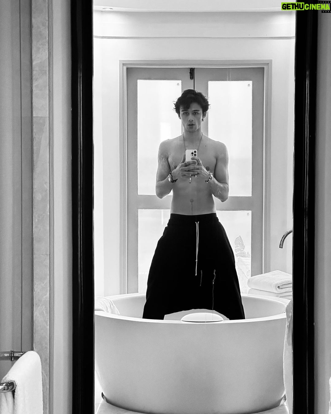 William Franklyn-Miller Instagram - Not going to use the tub but I’ll stand in it