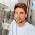 William Levy Instagram - Estoy emocionado de asociarme de nuevo con @hallowapp esta Pascua para ayudarte a encontrar la alegría a través de la oración y la meditación. Tuve una Cuaresma tan significativa con el Desafío #Cueresma2022 de Hallow. Únete a mí esta temporada de Pascua para orar con las miles de oraciones, meditaciones y música de Pascua en Hallow. Incluso puedes rezar la Novena de la Divina Misericordia que conduce al Domingo de la Divina Misericordia. Hasta el próximo miércoles, Hallow te dará 3 meses gratis en hallow.com/williamlevy. Enlace en la biografía. ¡¡¡Feliz Pascua!!! I’m excited to partner again with the @hallowapp this Easter to help you find joy through prayer and meditation. I had such a meaningful Lent with Hallow’s #Cueresma2022 Challenge. Join me this Easter season in praying with the thousands of prayers, meditations, and Easter music on Hallow. You can even pray the Divine Mercy Novena leading up to Divine Mercy Sunday. Until next Wednesday, Hallow is giving you 3-months for free at hallow.com/williamlevy. Link in bio. Happy Easter!!! #ad #Hallowapp #Easter #Easterblessings #Joy #Resurrection #HappyEaster #Eastermiracles #Pascua #PascuaConHallow #HallowDivinaMisericordia #Resurrección #FelizPascua #HallowEnEspañol