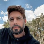William Levy Instagram - Hola mi gente!! Espero estén bien. Ya había compartido con ustedes anteriormente sobre @hallowapp y cómo la he utilizado para orar y meditar en los meses recientes. Hoy, Miércoles de Ceniza, estoy iniciando el reto #Cuaresma2022 para orar todos los días hasta el Domingo de Pascua. Estaremos meditando las Siete Palabras de Cristo, escucharemos reflexiones continuas sobre el mensaje de Jesus. El reto está disponible en Español y en Inglés así que no hay excusas para unirse 😜. El acceso es totalmente gratuito. Les dejo el link en mi Bio. Love you all. Hey everyone, hope everything is well. I shared with you guys before about the @hallowapp which I’ve been using for my prayer and meditation the last few months. Today, Ash Wednesday, I’m starting the Hallow #Pray40 Challenge to pray every day for the 40 days leading up to Easter. We will be meditating on the 7 Last Words of Christ - reflections on the final words Jesus spoke. The challenge is in both Spanish and English so you have no excuses not to join 😜. Get access for free at hallow.com/williamlevy. #ad #Hallowapp #Lent #AshWednesday #AshTag #AshTag2022 #Cuaresma #MiercolesDeCeniza