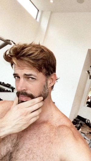 William Levy Instagram - Lo mejor para este año !!!!! Y siempre agradecido con todo su cariño y apoyo 🙏🏼🙏🏼🙏🏼🙏🏼