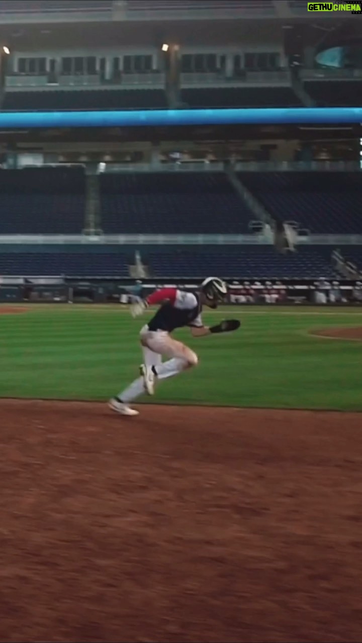 William Levy Instagram - So great to see my champ back on the Baseball Diamond. God is good 🙏🏼 great day going 3-3 with 4 stolen bases and 3 runs scored @christopherlevy @bestintheusshowcases #baseball #marlinspark