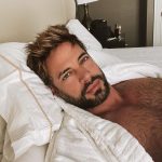 William Levy Instagram - Si ... todavía sigo aquí tirado 😉🇪🇸 Madrid, Spain