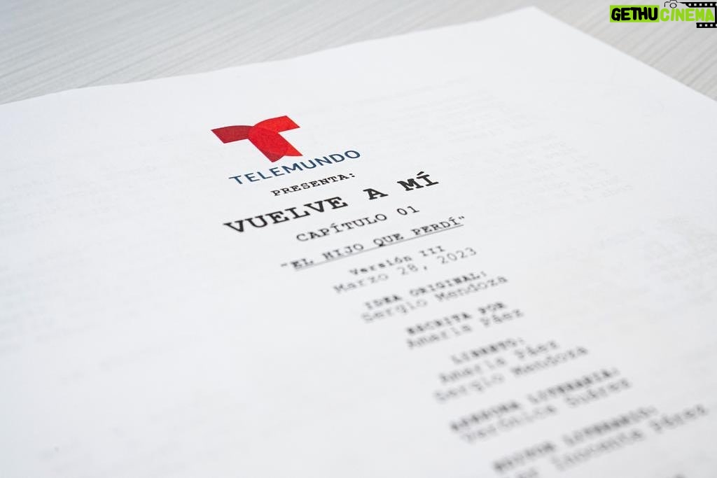 William Levy Instagram - Hashtag: #VuelveAMi Handles: @TelemundoSeries y @Telemundo ¡Es oficial! Súper contento de contarles que formo parte de la próxima serie original de @Telemundo, Vuelve a Mí, Ya pronto comenzamos a grabar junto a un elenco estelar 🤩 así que estén muy pendientes! #VuelveAMi @TelemundoSeries.