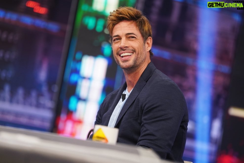 William Levy Instagram - Gracias @pablomotos y @elhormiguero por el buen rato. La pase incre铆ble. Gracias de coraz贸n.馃檹馃徏