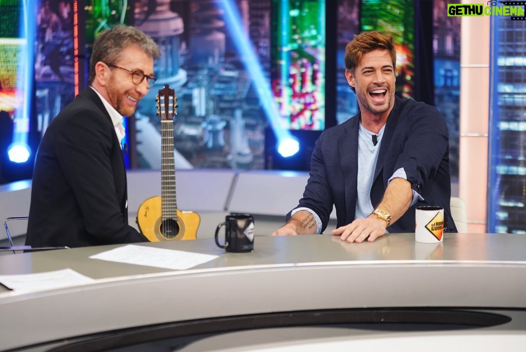 William Levy Instagram - Gracias @pablomotos y @elhormiguero por el buen rato. La pase incre铆ble. Gracias de coraz贸n.馃檹馃徏