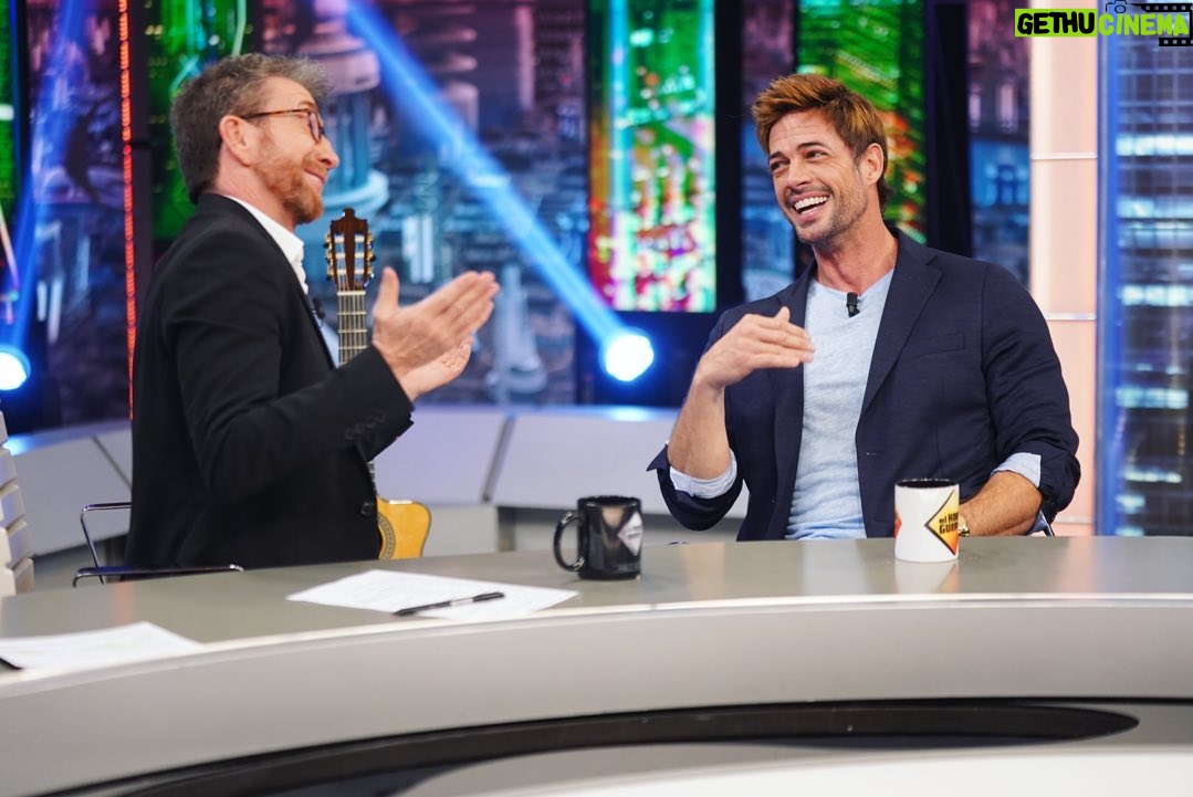 William Levy Instagram - Gracias @pablomotos y @elhormiguero por el buen rato. La pase incre铆ble. Gracias de coraz贸n.馃檹馃徏