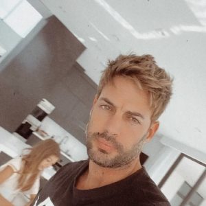 William Levy Instagram - #goodmorning #cafecitotime Love you all 😉