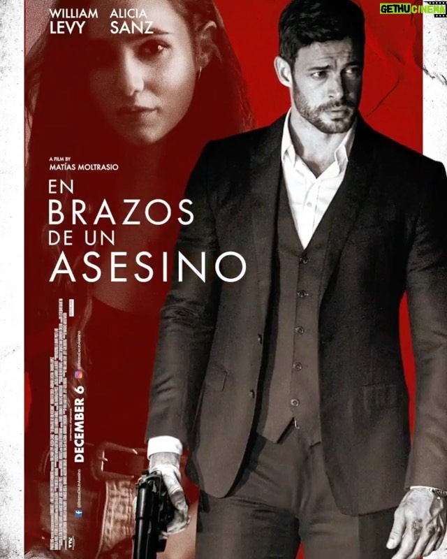 William Levy Instagram - Hola a toda mi gente que me pregunta donde pueden encontrar “En Brazos de un Asesino” les dejo saber que por el momento está disponible en #itunes #amazon y #vudu los quiero. Espero la disfruten. #enbrazosdeunasesino #movie #actor #producer