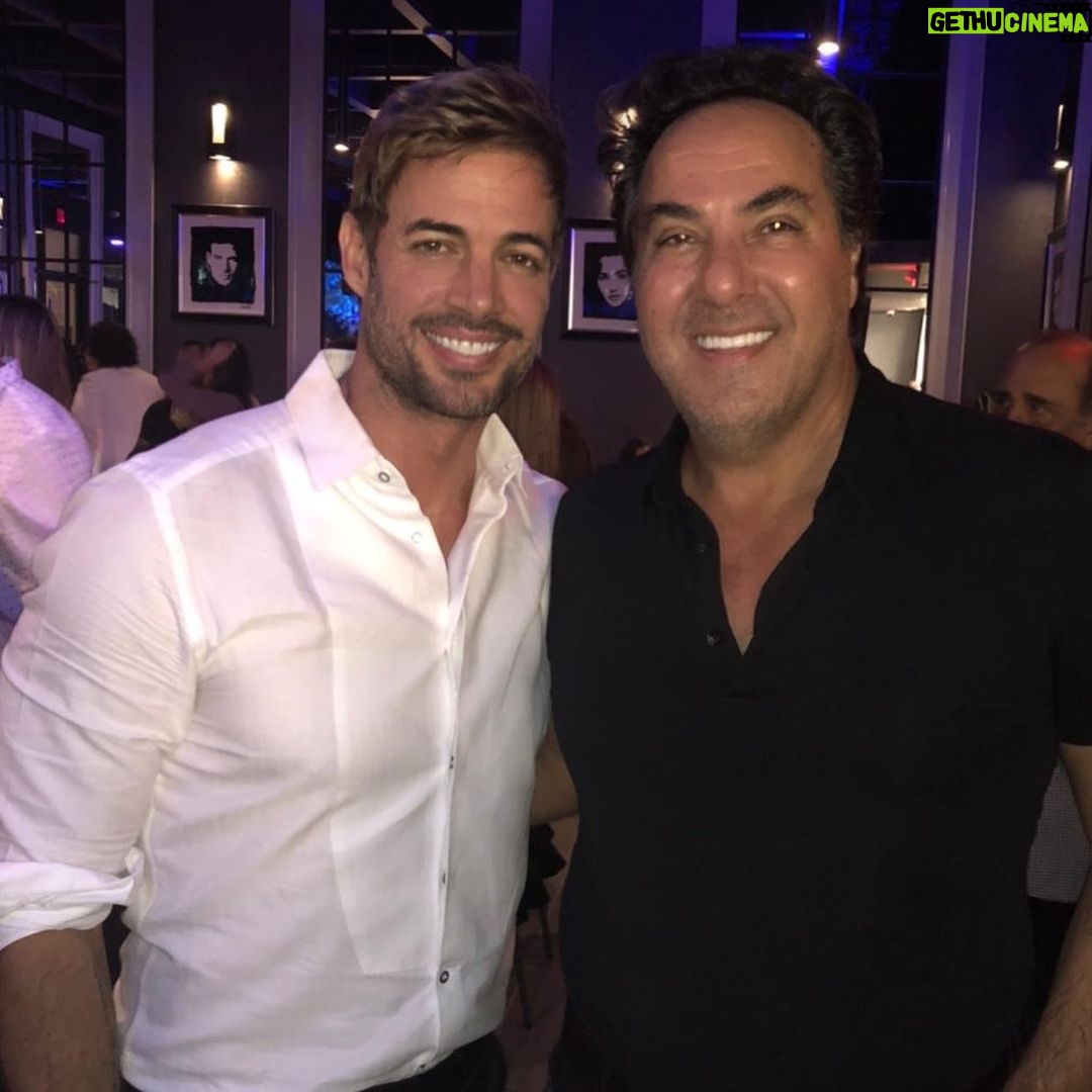 William Levy Instagram - Papiiiiiiii WaaazzUuuppppp!!!! I’m so proud of you !!! Can’t believe you’re about to open 400 stores in the US. The real @antoniosustiel_flooringking 😎👍🏻 #laminateflooring #vinyl #waterproof #bestprice