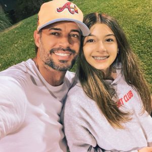 William Levy Instagram - Happy Birthday !!! a la princesa de mi vida  @kaileylevy19 Gracias por existir mi vida. Gracias por darme tanta felicidad. Gracias por elegirme como tu padre y amarme y hacerme el papá más feliz del mundo. Te adoro con mi vida. ❤️❤️❤️❤️
