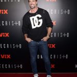 William Levy Instagram - At the premier #montecristo no olviden que a las 3am ET ya está disponible en @vix se les quiere @secuoyastudios #miami