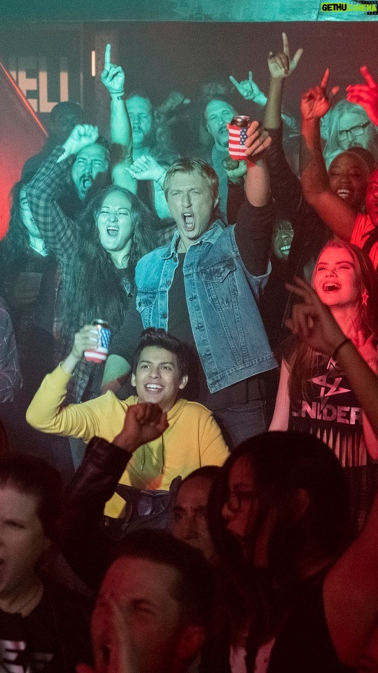 William Zabka Instagram - Cobra Kai S3 is coming this January. Who’s side will you be on #TeamCobraKai or #TeamMiyagiDo?@cobrakaiseries —- see u at the @netflix dojo! 👊🏻
