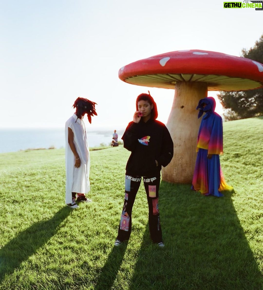 Willow Smith Instagram - TRIPPY SUMMER OUT NOW!! 💕💕
