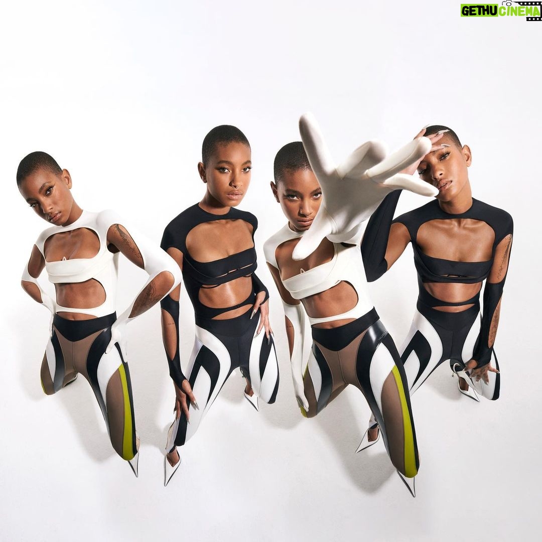 Willow Smith - 246.2K Likes - 🌞Create the Extraordinary🌞
#mugler
#AlienGoddess
#CreateTheExtraordinary
#ad