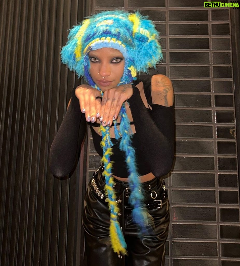 Willow Smith Instagram - who wants that honey