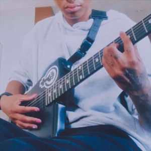 Willow Smith Instagram - here’s some <shitty tapping> for no reason👍🏽