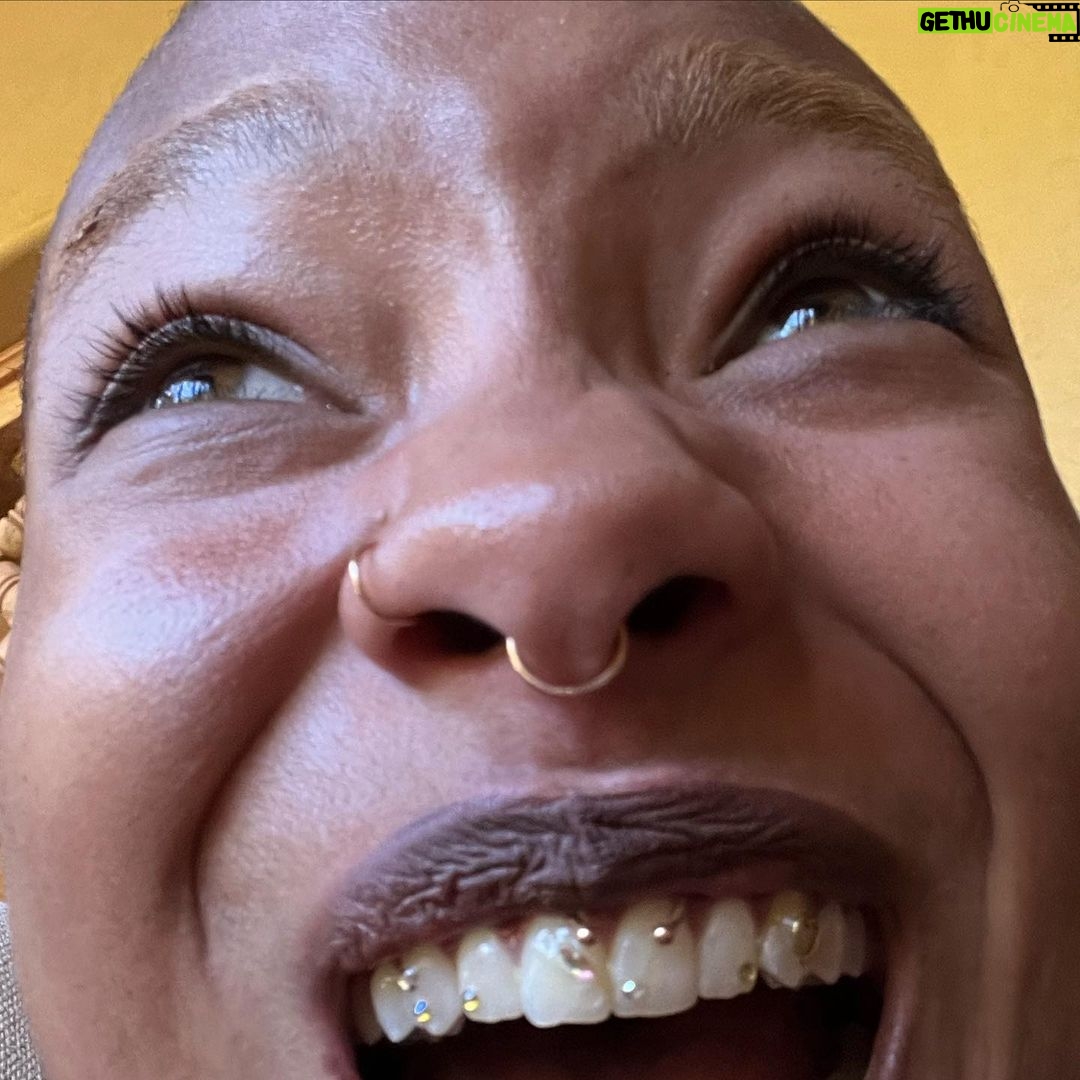 Willow Smith Instagram - SNL 🥰🥹 gratitude level = ASTRONOMICAL / swipe for a facial representation of my emotional state