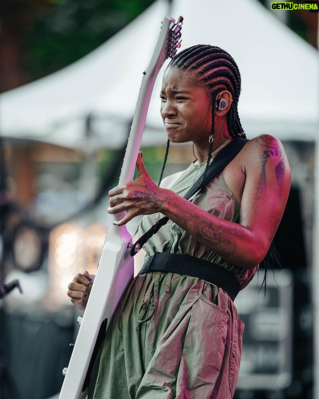 Willow Smith Instagram - 🪐 @dayindayoutfest 🪐