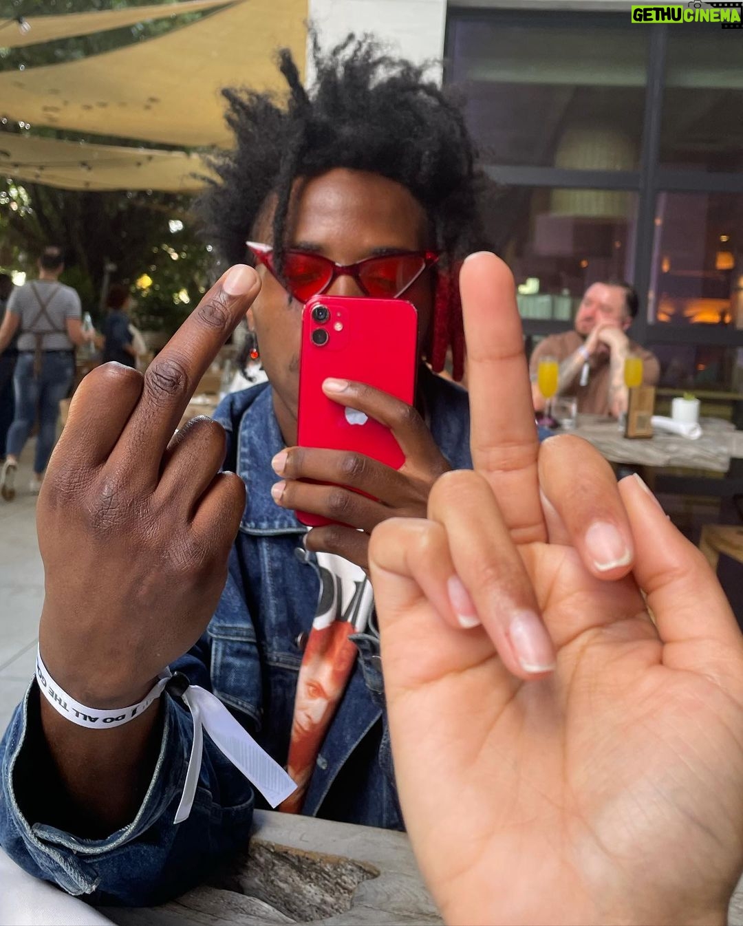 Willow Smith - 342.4K Likes - 🛰<AUDACY>🚀