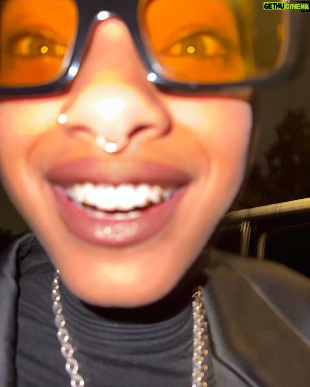 Willow Smith Instagram - I’m no good at this please do / what you must cause it’s no use / all of it falls away in time 🕰️