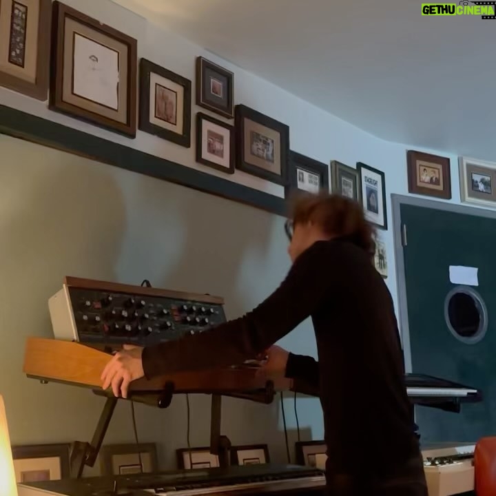 Willow Smith Instagram - BIG GRATITUDE to @eddiebenjamin for putting up with my shenanigans while masterfully playing damn near every instrument in the studio ๐๐พ as you can see we had way too much fun making this track & I canโt wait for you all to transcend this earthly plane while listening โฆ I know we did ๐๏ธ ๐ชNOV. 3๐ช
