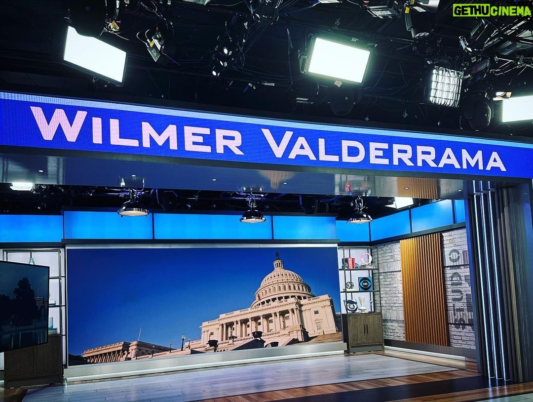 Wilmer Valderrama Instagram - Finale chat with our friends at @cbsmornings .. #NCIS