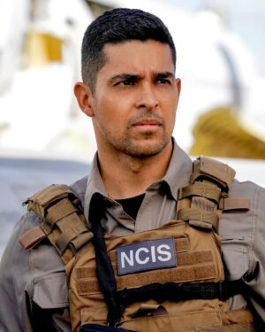 Wilmer Valderrama Instagram - #NCISCrossover 
Who’s watching this Monday?