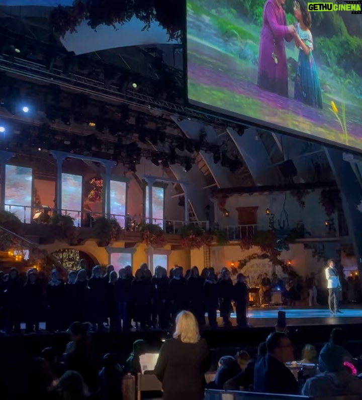 Wilmer Valderrama Instagram - Night one of @encantomovie at the @hollywoodbowl I can’t even begin to describe, so I think I just won’t.. 🥹 Hollywood Bowl