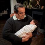 Wilmer Valderrama Instagram – Papi, este fue unos de los momentos más grandes de mi vida.. ver en tus brazos a muestra niña, y poder decirte que me sentí capas, gracias a tu ejemplo.. diste tu amor y el todo por darnos la oportunidad a un mejor futuro. Y ahora te prometo que yo también lo haré por Nakano y por nuestra familia! Feliz día del papi.. gracias por ser mi cucho!