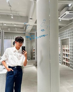 Wonwoo Instagram - 행복한 시간 @huxley_korea