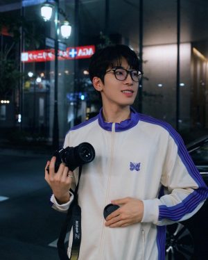 Wonwoo Instagram - 도겸이랑 카메라 들고 산책