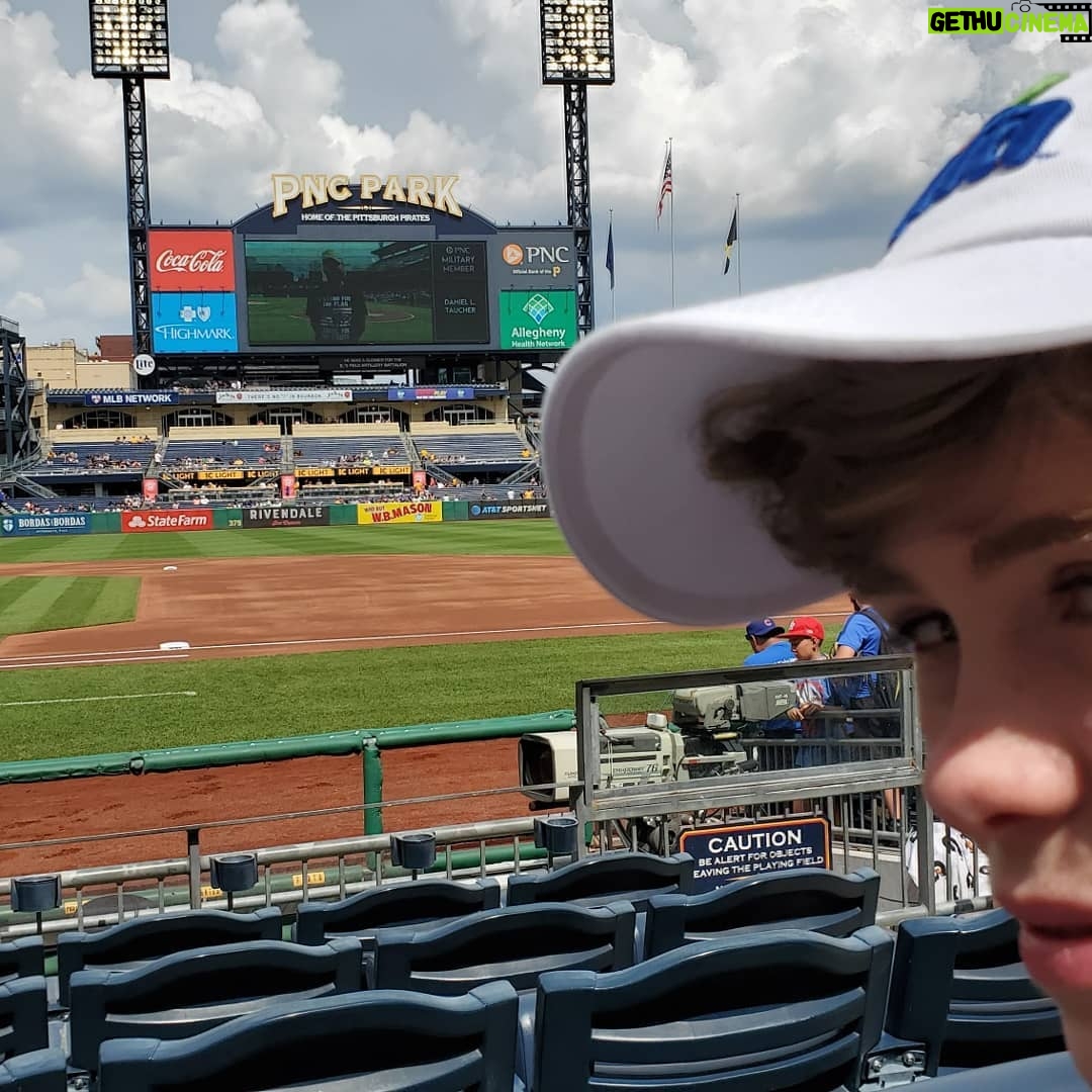 Wyatt Oleff Instagram - happy s̶t̶r̶a̶n̶g̶e̶r̶ ̶s̶t̶r̶i̶n̶g̶s̶ ̶d̶a̶y̶ 4th!