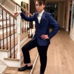 Wyatt Oleff Instagram - thank you for the invite @netflix ! sweet after party as always. thanks to @ted_baker as well for the great look!