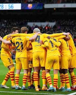 Xavi Hernández Instagram - EQUIPO #ForçaBarça
