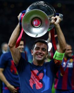 Xavi Hernández Instagram - Estimats Culers, TORNO A CASA. Torno al lloc que m'ha vist créixer, torno al Club de la meva VIDA. No puc descriure amb paraules l'emoció que sento per tornar a defensar aquest escut que porto al meu cor, per tornar a sentir com vibra el Camp Nou des de dins, i tornar a escoltar els crits d'ànim d'aquesta gran afició. Sé que arribo en un moment difícil, però afronto aquest repte amb la més gran de les il·lusions. Treballaré i lluitaré com un més per junts arribar al lloc que mereixem. Gràcies @fcbarcelona per tornar a confiar en mi i a tots els aficionats que van creure que havia d'assumir aquest paper tan important. LA HISTÒRIA CONTINUA… ___ Queridos Culers, VUELVO A CASA. Vuelvo al sitio que me ha visto crecer, vuelvo al Club de mi VIDA. No puedo describir con palabras la emoción que siento por volver a defender este escudo que llevo grabado en el corazón, volver a sentir cómo vibra el Camp Nou desde dentro, y volver a escuchar los gritos de ánimo de esta gran afición. Sé que llego en un momento difícil, pero afronto este reto con la mayor de las ilusiones. Voy a trabajar y a luchar como uno más para juntos alcanzar el lugar que merecemos. Gracias @fcbarcelona por volver a confiar en mí y a todos los aficionados que creyeron que debía asumir este papel tan importante. LA HISTORIA CONTINÚA… ___ Dear Culers, I’M COMING BACK HOME. I’m returning to the place that saw me grow up, I’m returning to the Club of my LIFE. I have no words to describe the emotion I feel to defend again this shield that is stamped in my heart, to feel again the Camp Nou vibrating, and to hear again the cheers of encouragement from these great fans. I know that I am arriving at a difficult moment, but I’m facing this challenge with the greatest of enthusiasm. I will work and fight with you all to reach together the place we deserve. Thank you #fcbarcelona for trusting me, as well as to all the fans who believed that I should take on this important role. THE STORY CONTINUES ... #VISCAELBARÇA