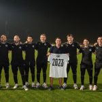 Xavi Hernández Instagram - Molt feliç de seguir treballant a la gran família de @alsaddsc 🤍🖤 ___ Muy feliz de seguir trabajando en la gran familia de #AlSadd 🤍🖤 ___ Very happy to keep working with the great Al-Sadd family 🤍🖤
