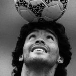 Xavi Hernández Instagram - Gracias, Diego! Leyenda eterna y pura inspiración para el fútbol. Descansa en paz. 😢❤️⚽️🔝