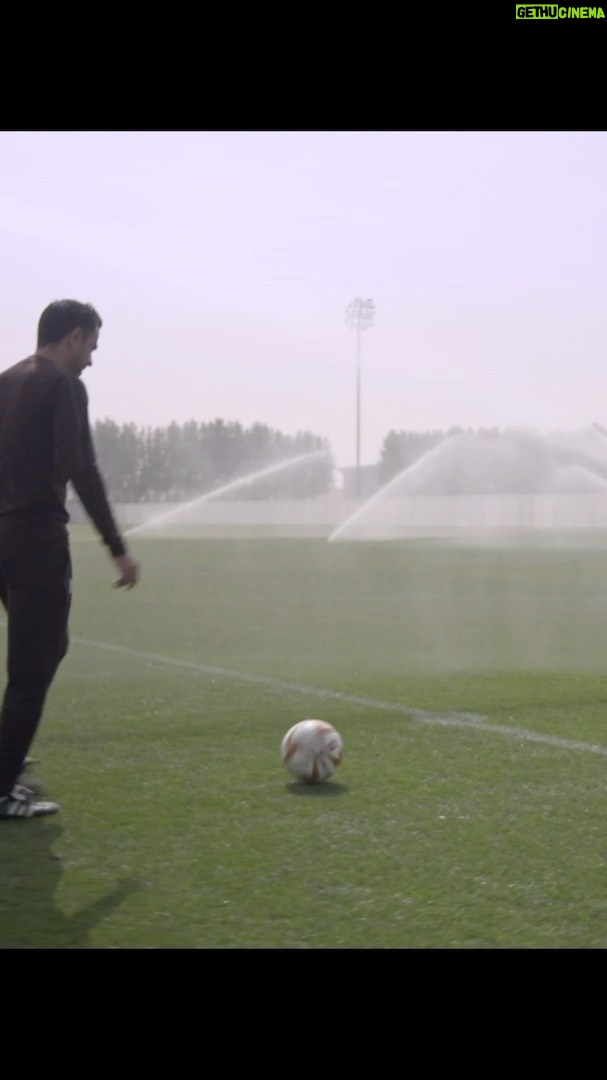 Xavi Hernández Instagram - Ja podeu descobrir part de la història que no coneixíeu de mi a 'Futbolistes pel món'. Ja disponible a @PrimeVideoEs ___ Ya podéis descubrir parte de la historia que no conocíais de mí en 'Futbolistas por el mundo'. Ya disponible en @PrimeVideoEs ___ You can now discover part of the story that you didn’t know about me in ‘Living Abroad'. Now available on @PrimeVideoEs