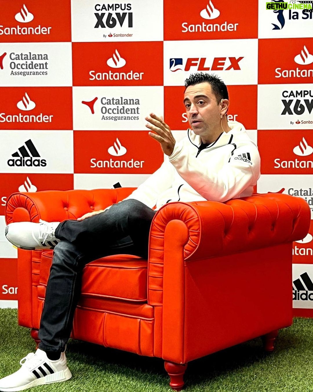 Xavi Hernández Instagram - Celebrando el @campusxavi de la mano de @santander_es. Por muchos años más juntos @sportssantander ___ Celebrant el @campusxavi de la mà de @santander_es . Per molts anys més! @sportssantander ___ Celebrating @campusxavi with @santander_es. To many more years working together @sportssantander