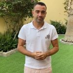 Xavi Hernández Instagram – En un Sant Jordi especial he volgut estar a prop dels que més ho necessiten i aportar el meu granet de sorra ajudant a que els pacients de l’Hospital de Palamós rebin les seves roses en un dia tan assenyalat.

Aprofito per desitjar-vos un Feliç Sant Jordi a tots i enviar molts ànims als professionals que lluiten per combatre el COVID19 a tot el món. #HospitalPalamos #SantJordi
___

En un Sant Jordi especial he querido estar cerca de los que más lo necesitan y aportar mi granito de arena ayudando a que los pacientes del Hosptial de Palamós recibieran sus rosas en un día tan señalado. 
Aprovecho para desearos un Feliz Sant Jordi a todos y mandar mucho ánimo a los profesionales que luchan por combatir el COVID19 en todo el mundo #HospitalPalamos #SantJordi
___

On this very special Sant Jordi, I want to be close to those who need us the most, and I want to contribute to helping patients at the Palamós Hospital in receiving their roses on such a special day.

Moreover, I want to wish you all a happy Sant Jordi day and to send my support to the professionals who fight on the front lines against COVID19 around the world #HospitalPalamos #SantJordi
