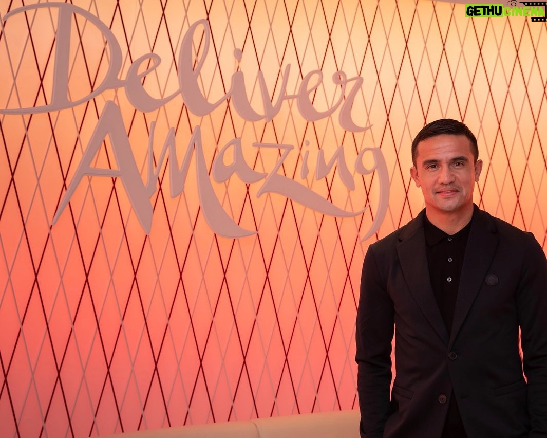 Xavi Hernández Instagram - Welcome to the Family @tim_cahill @roadto2022