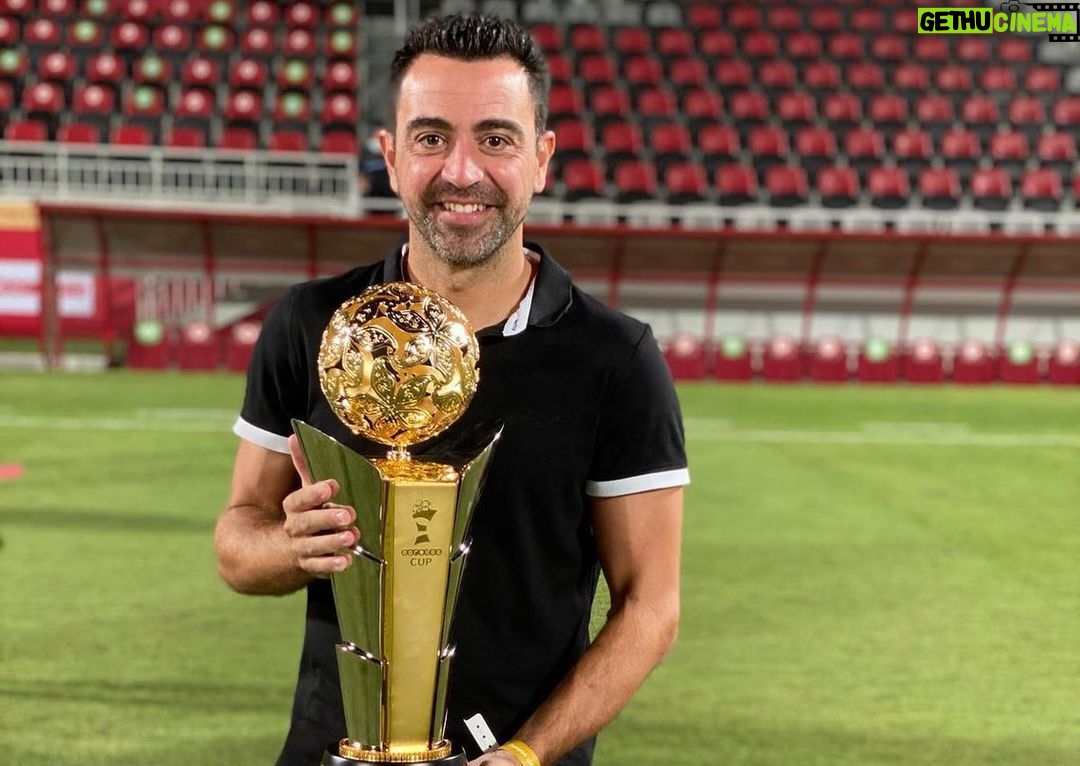 Xavi Hernández Instagram - CAMPIONS 2019-20 #OoredooCup 🇶🇦🏆 Molt orgullós d'aquest equip. Gran treball de tots. ___ CAMPEONES 2019-20 #OoredooCup 🇶🇦🏆 Muy orgulloso de este equipo. Gran trabajo de todos. ___ #OoredooCup 2019-20 CHAMPIONS 🇶🇦🏆 I’m so proud of this team. Excellent teamwork. @alsaddsc @qsl