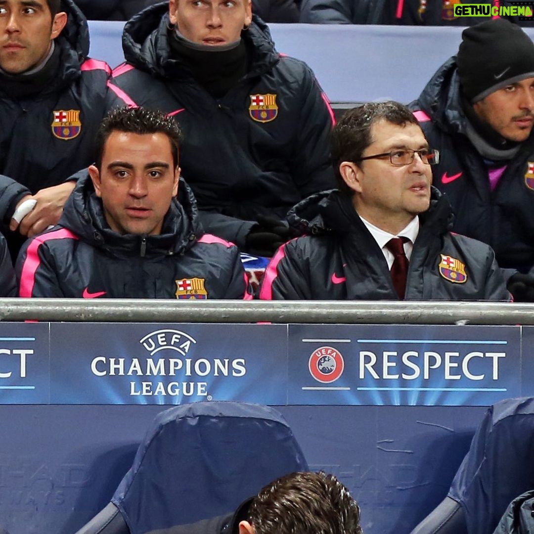 Xavi Hernández Instagram - Moltes gràcies Ricard per tot el que has fet pel Barça aquest anys i en especial infinites gràcies per tot el que m’has ajudat a la meva carrera. Has sigut com un àngel de la guarda per mi i per molts. Ets una persona amb un cor immens. Abraçada forta AMIC!😘🔝❤️. #doctorpruna #paneti